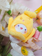 Load image into Gallery viewer, [NEW!] Peeled Mako Banana Retractable Plush Keychain
